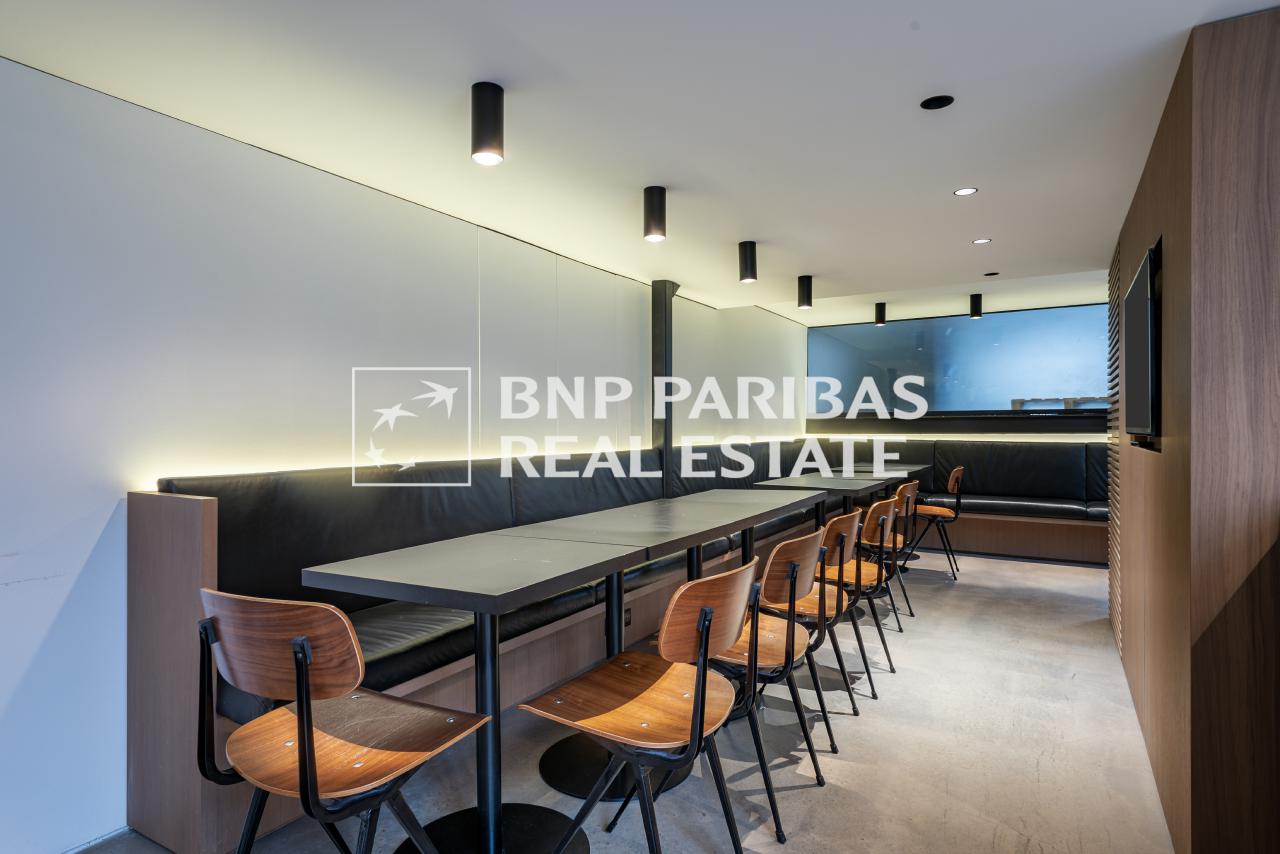 Bureau La Plaine Saint-Denis 857m² Vente bureau La Plaine Saint-Denis Seine-Saint-Denis OVBUR2205652 1